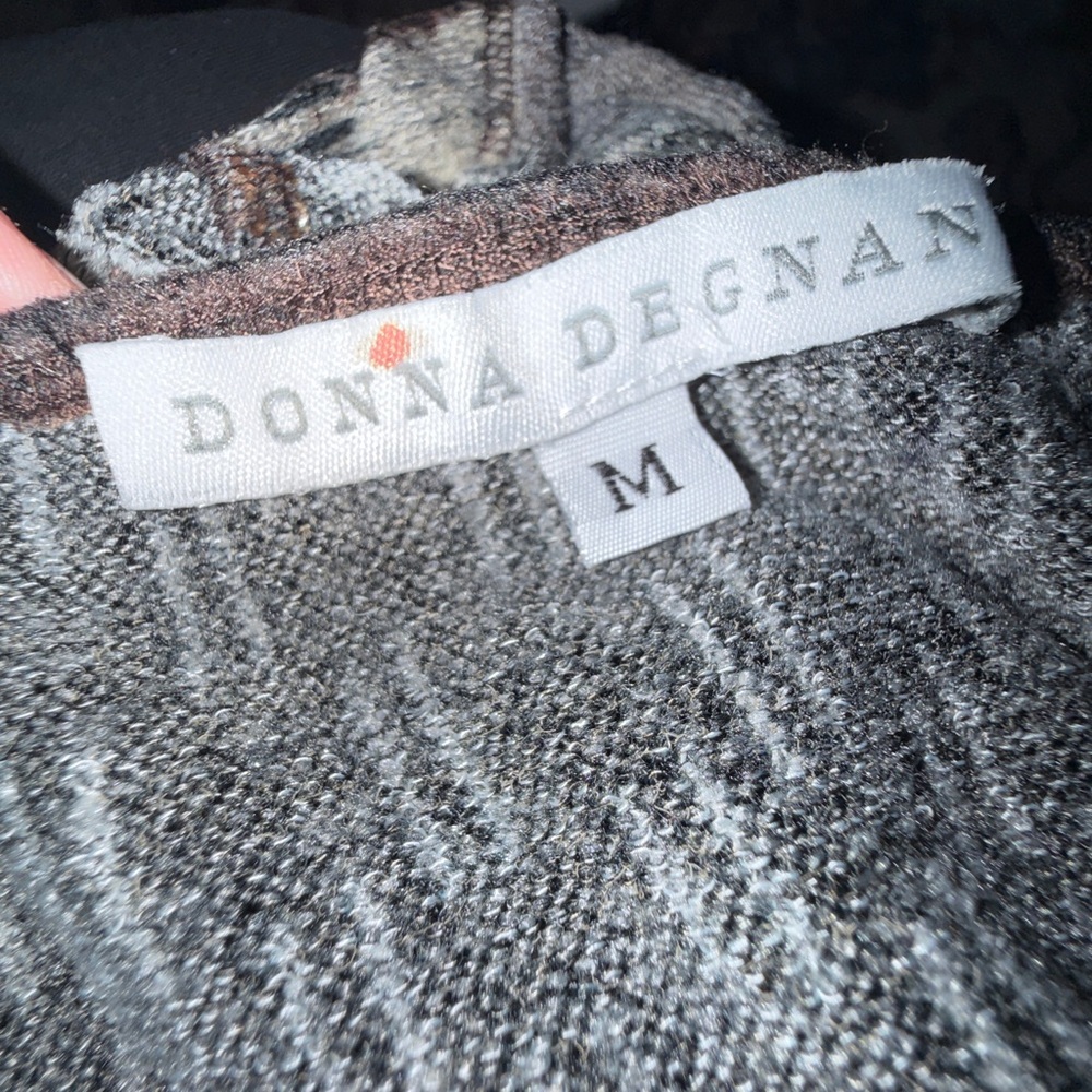 Donna Degnan Textured Knit Sweater Medium - Designer Quality - Picture 2 of 6